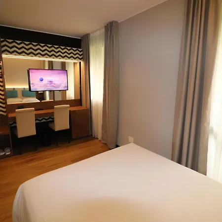 Domenichino Hotel 3*
