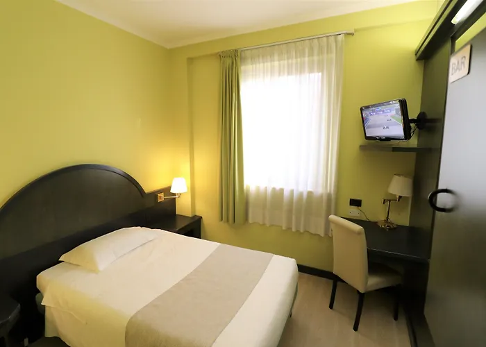 酒店 多梅尼基诺酒店 3*