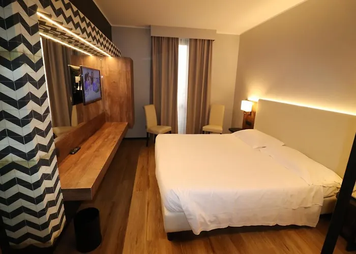 多梅尼基诺酒店